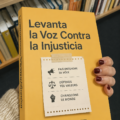 Femme prenant la parole lors d'un rassemblement pour la justice sociale
