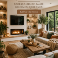 Un salon décoré dans un style bohème moderne avec des accessoires variés