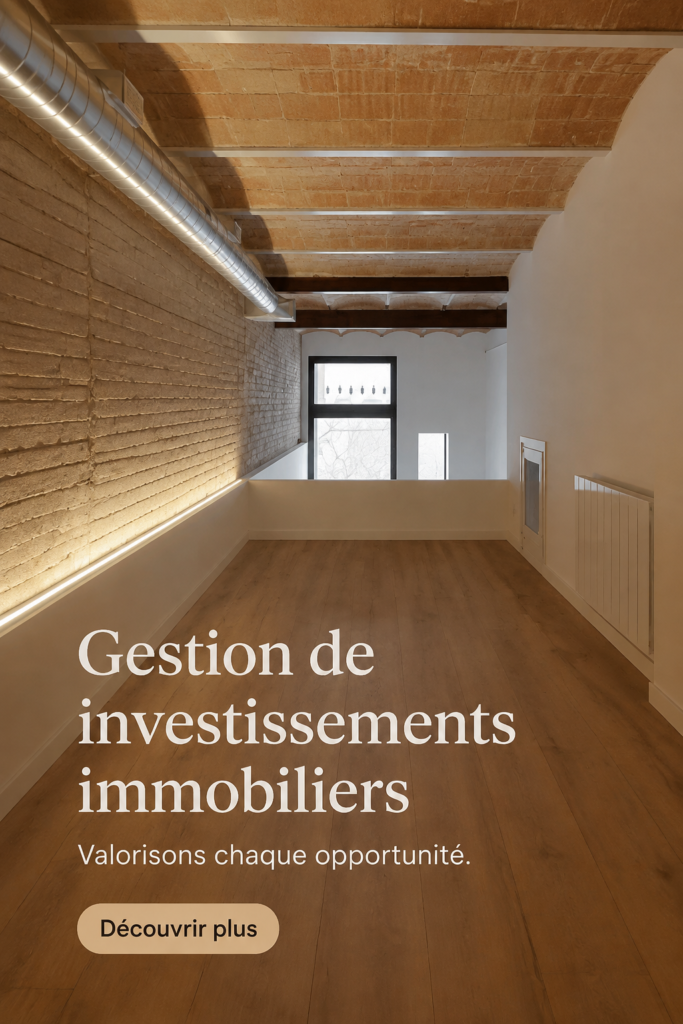 Femme analysant des projets immobiliers dans un cadre chaleureux et moderne